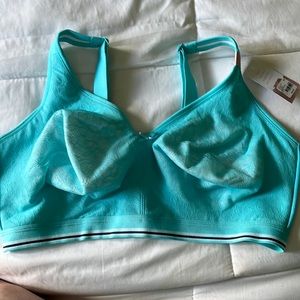 Cacique NWT turquoise bra. 40F.